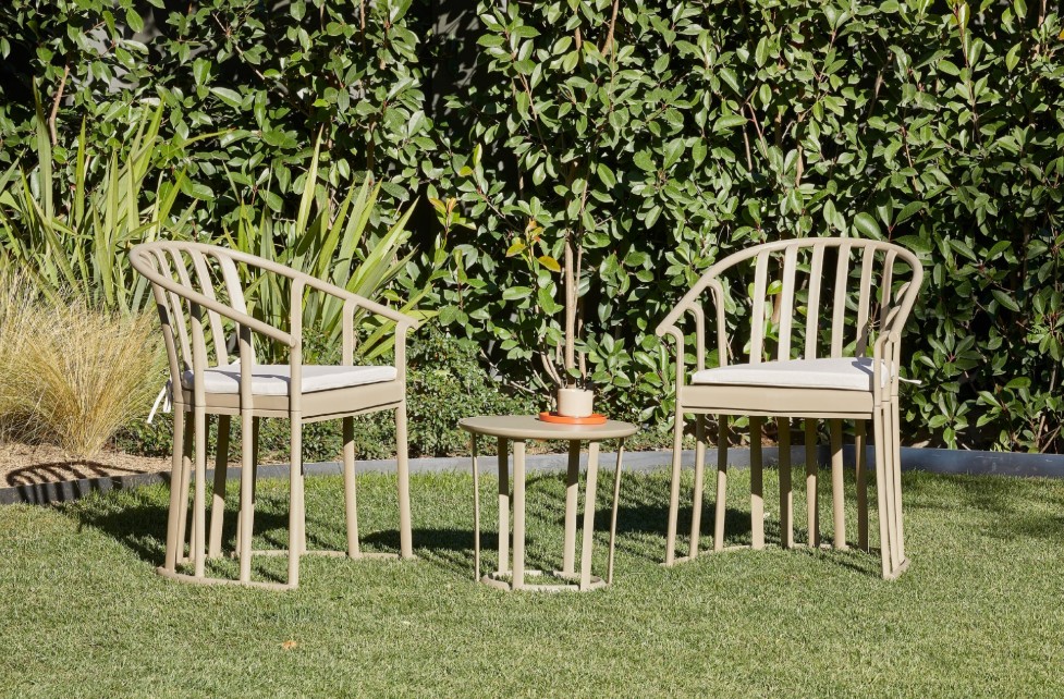 Set Chill Out RAFF con Sillas y Cojín + Mesa en ARENA 3