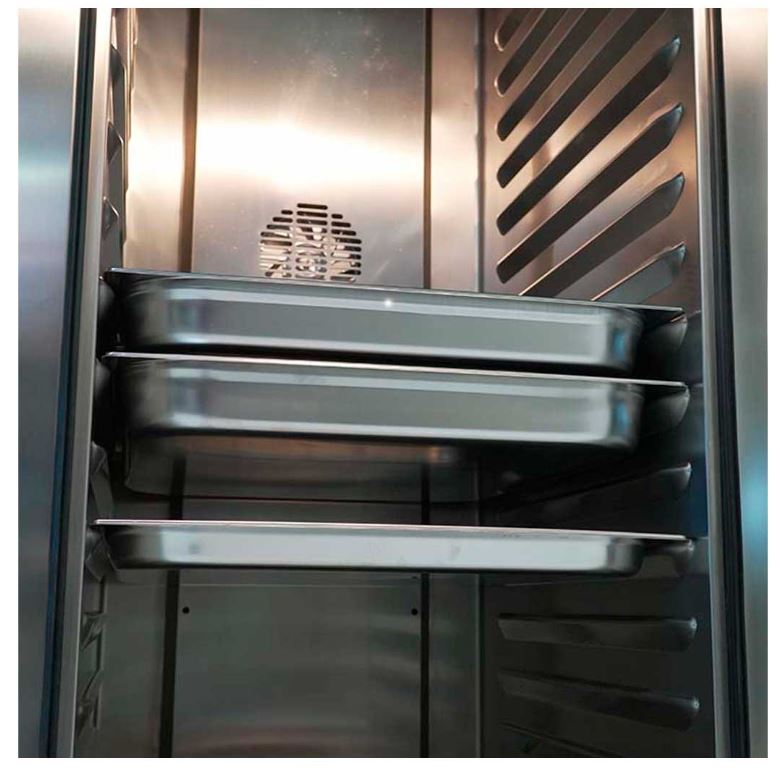 Carro Caliente Thermik para 20 bandejas GN 2/1, Mod. HTB-20 1